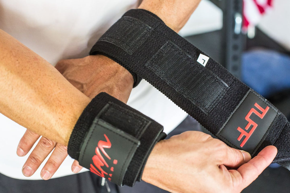 5 Benefits of Wrist Wraps When Working Out - Steel Supplements